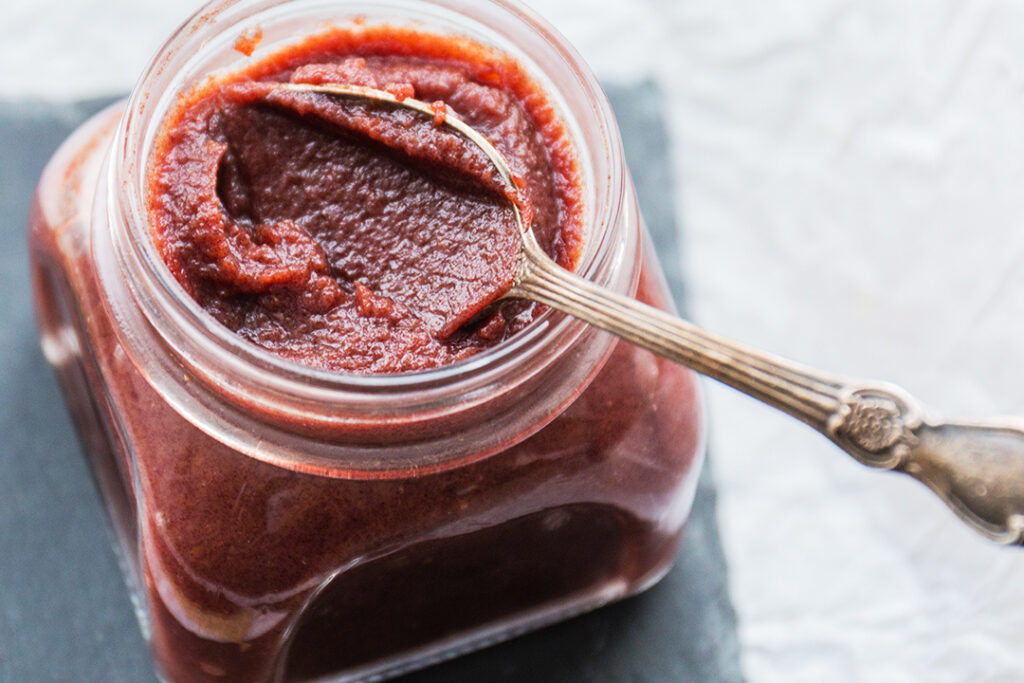 Tomato paste additive sodium benzoate sauce