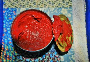 Canned tomato paste mold